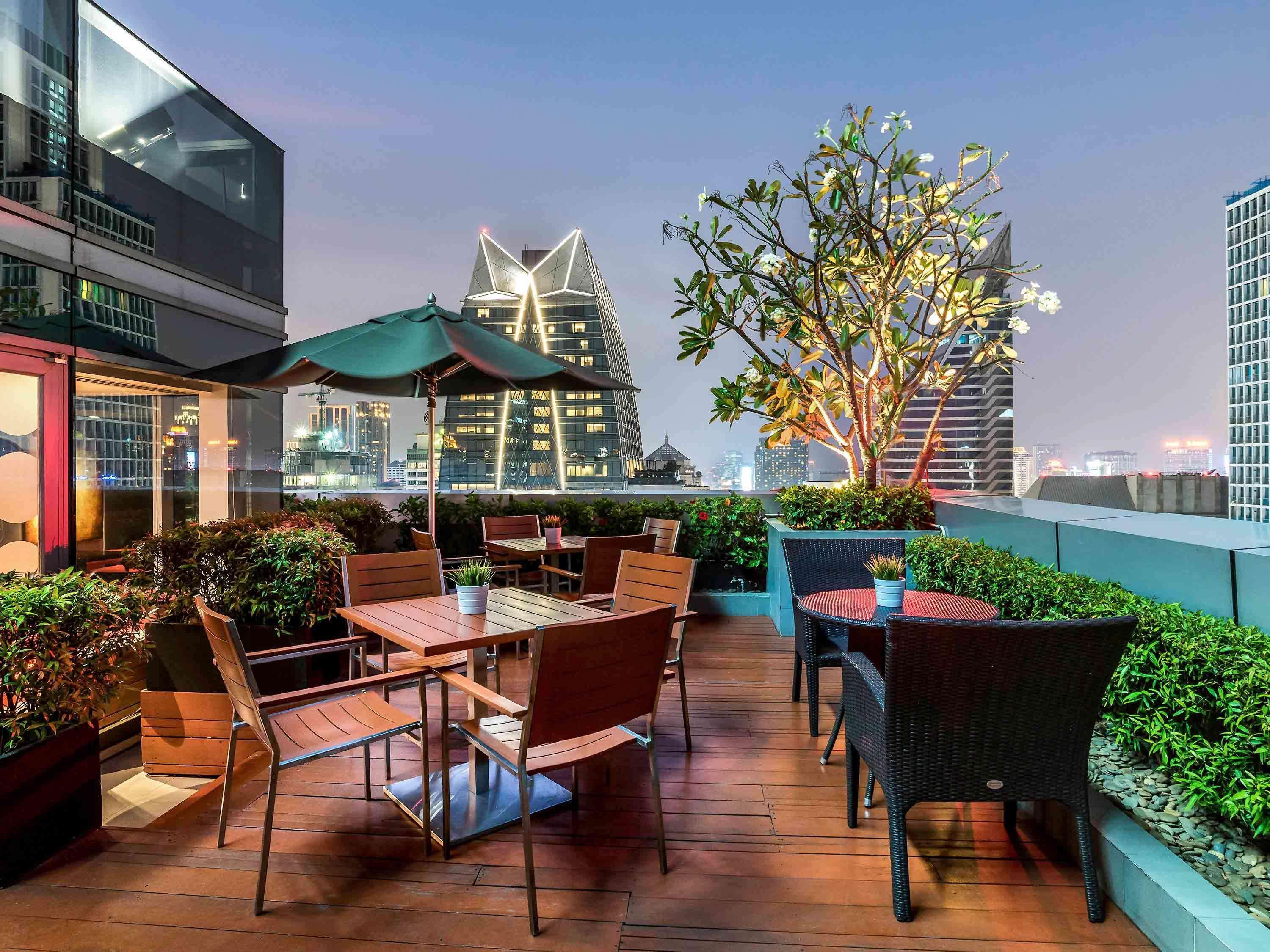 Novotel Bangkok Ploenchit Sukhumvit Exterior photo